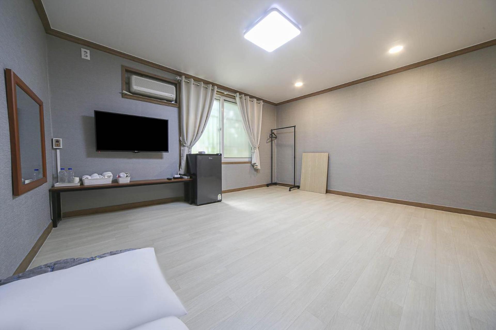 Seorak Hot Spring Mammoth Resotel Sokcho Exterior photo